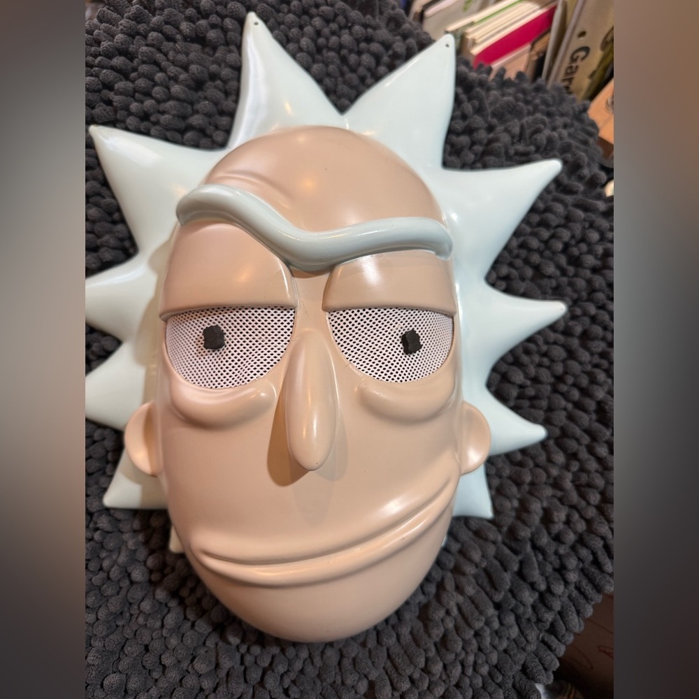 Character Face Mask - Cream and White